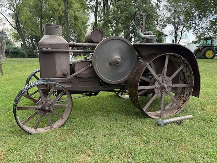 1926-rumely-oil-pull-20-35m-image-1