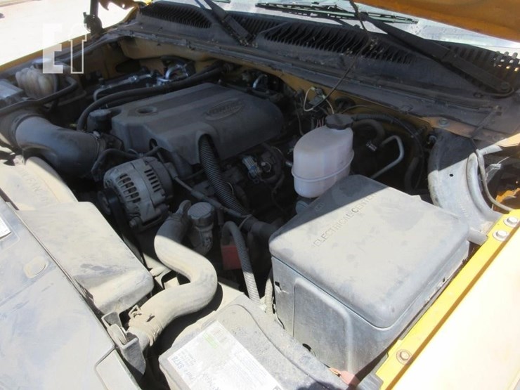2001-gmc-3500-image-6