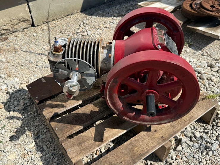 ideal-model-r-engine-image-11