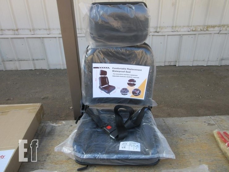27.6"-x-17.7"-x-17.7"-equipment-seat,-adjustable-h-image-1