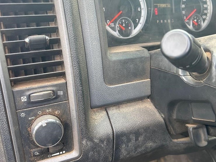 2013-dodge-ram-2500-image-23