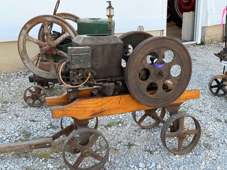 2-hp-stover-hit-and-miss-engine-image-1