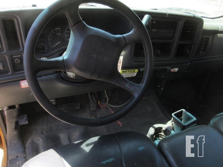 2001-gmc-3500-image-9