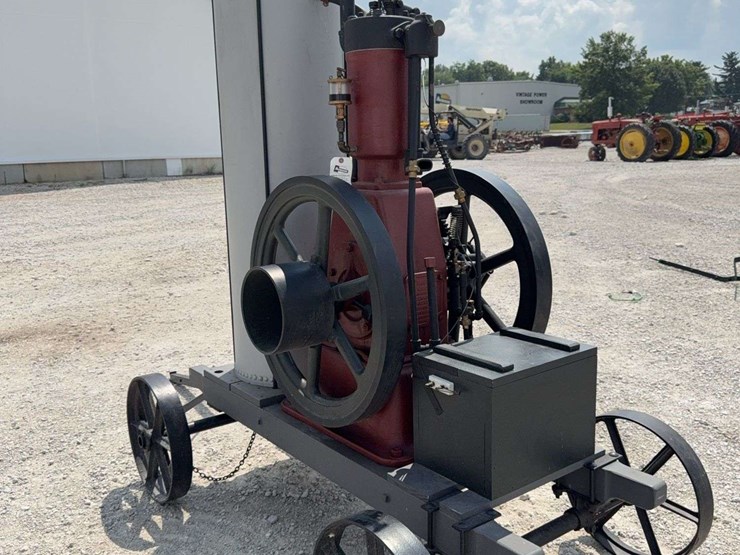 3-hp-international-harvester-“famous”-vertical-engine-image-6