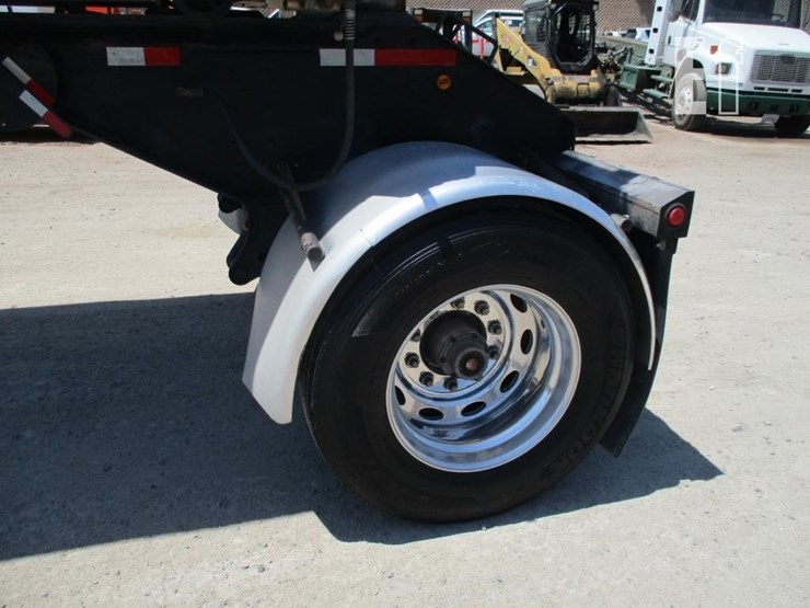 2002-peterbilt-365-image-11