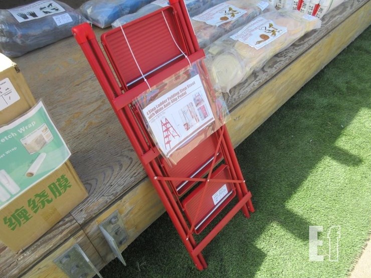 43"-x-15.7"-4-step-folding-step-stool-image-3