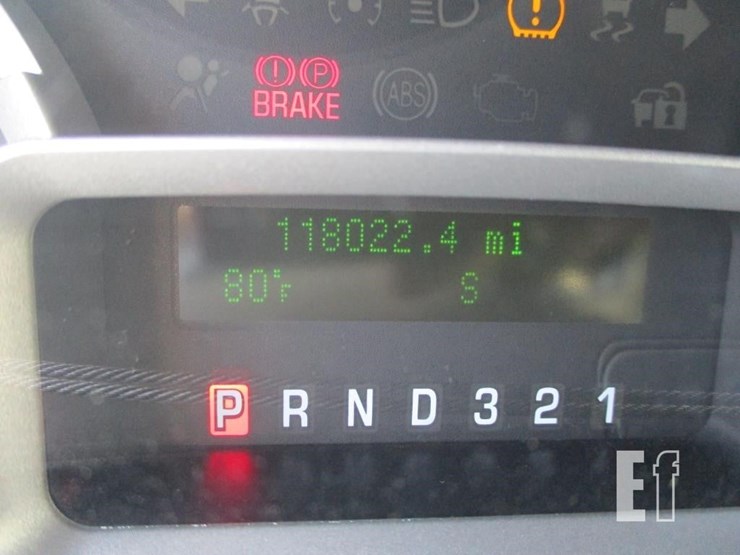 2010-ford-expedition-image-17