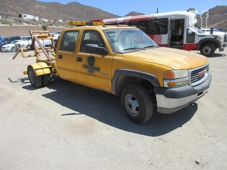 2001-gmc-3500-image-4