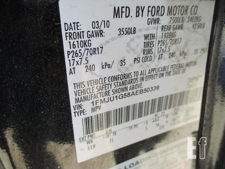 2010-ford-expedition-image-16
