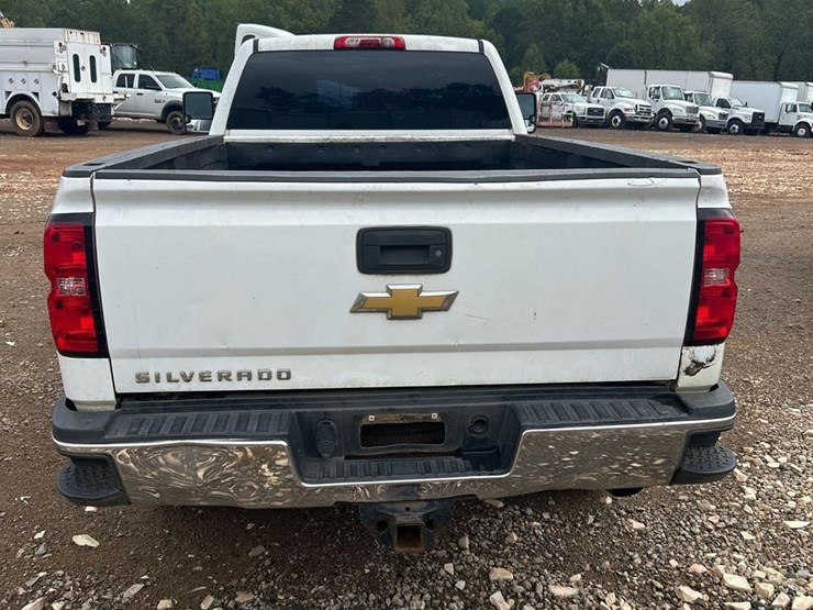 2015-chevrolet-silverado-2500hd-image-5