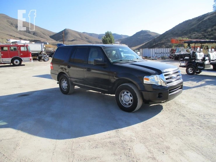 2010-ford-expedition-image-2
