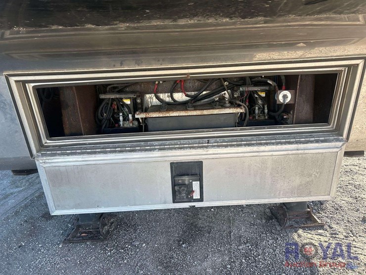 2008-featherlite-trailer-with-generator-,-vin-#-4fge853218c108480-generator-vin--4tcsu18516h185904-image-16