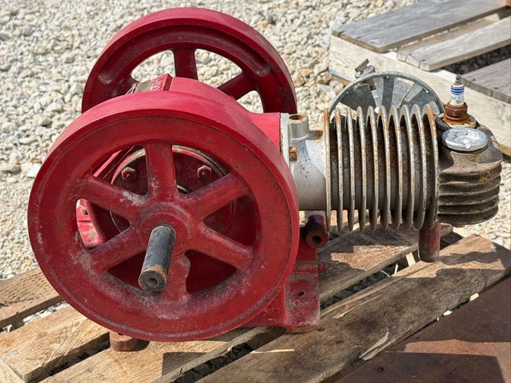 ideal-model-r-engine-image-8