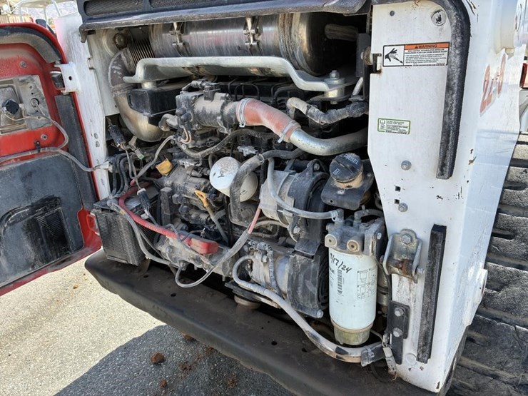 2022-bobcat-t870-image-12
