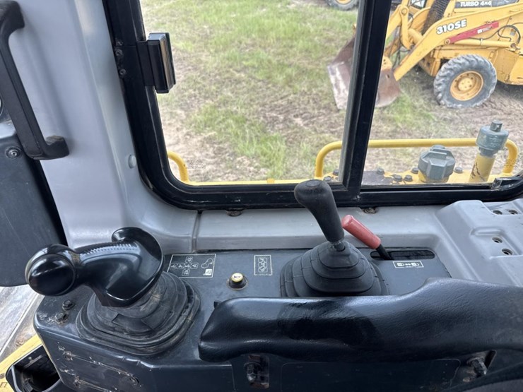 2014-komatsu-d65px-17-image-35
