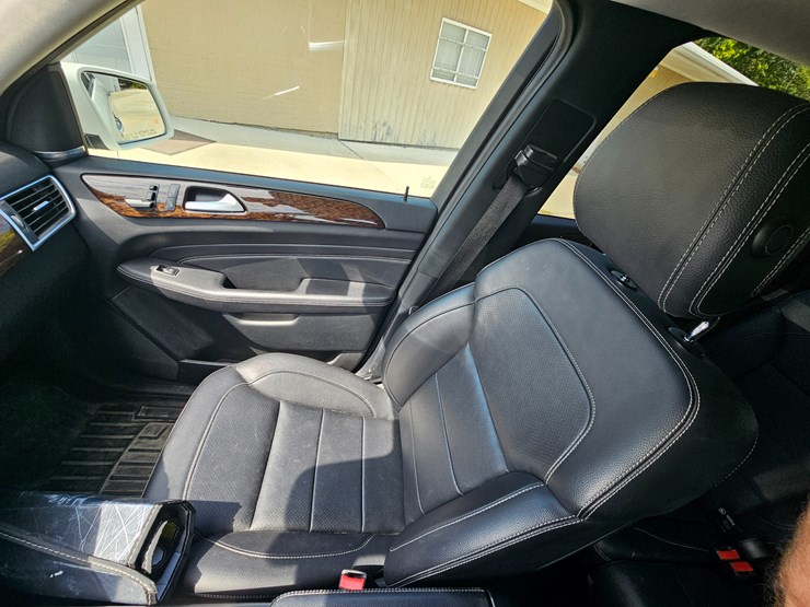 #18517-•-2013-mercedes-benz-m-class-multipurpose-vehicle-(mpv)-image-38