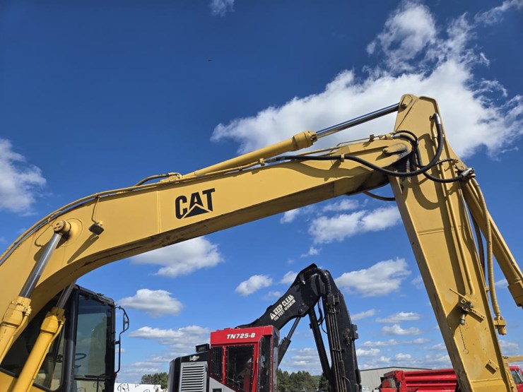 2006-caterpillar-m318-image-46