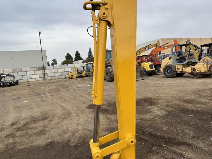 komatsu-pc50uu-1-image-14