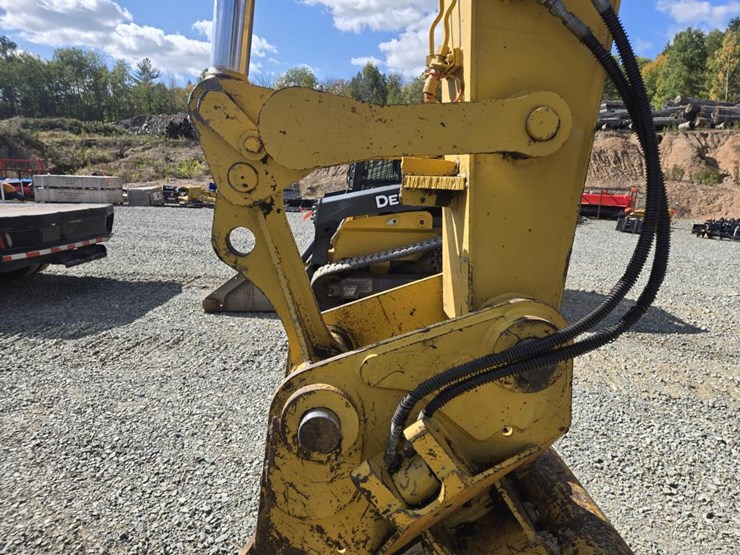 2006-caterpillar-m318-image-11
