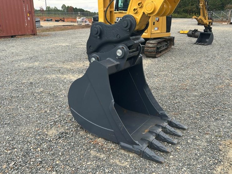 2021-komatsu-pc228-image-10