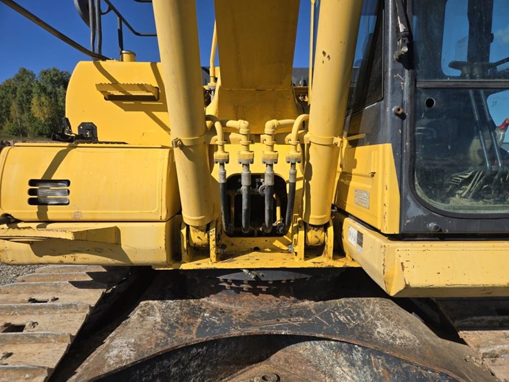 komatsu-pc210-lc-10-image-28