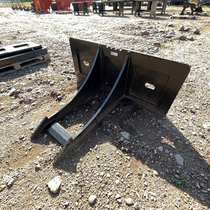 #8224 • New KC Skid Steer Rock Digger
