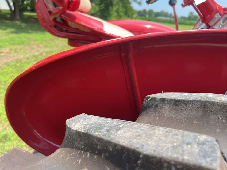 farmall-560-lp-image-46