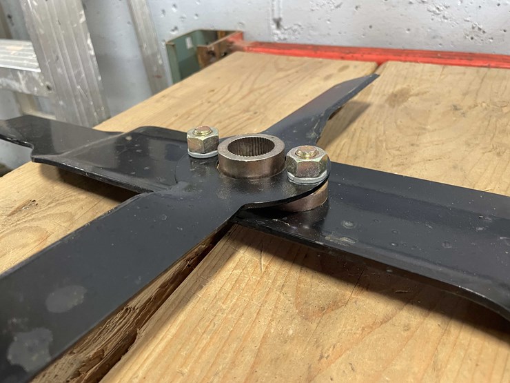#5512-•-(2)-mtd-42"-cut-blades-(cw)-image-7