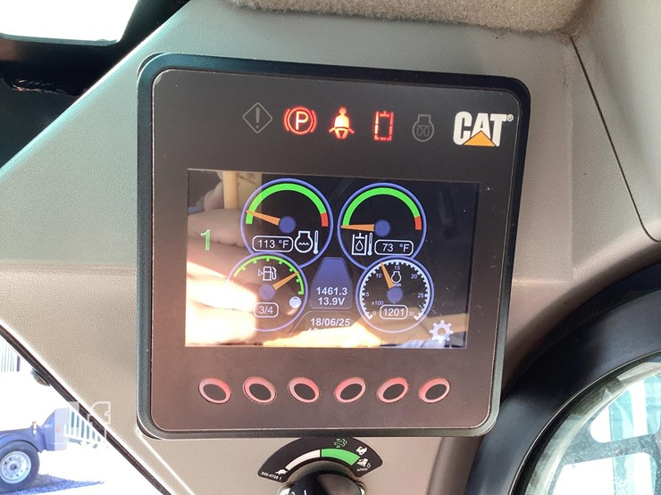 2019-caterpillar-239d-image-19
