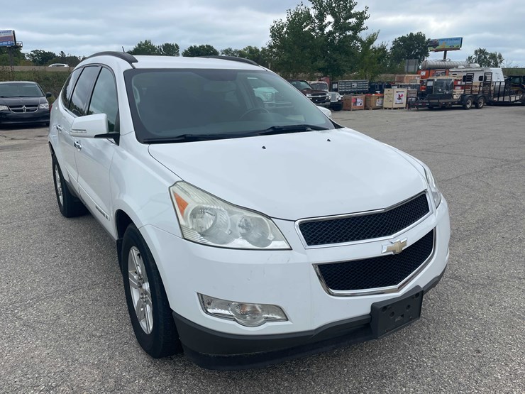 2009-chevrolet-traverse-image-3