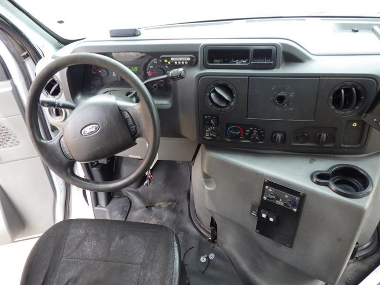 2017-ford-450-image-8