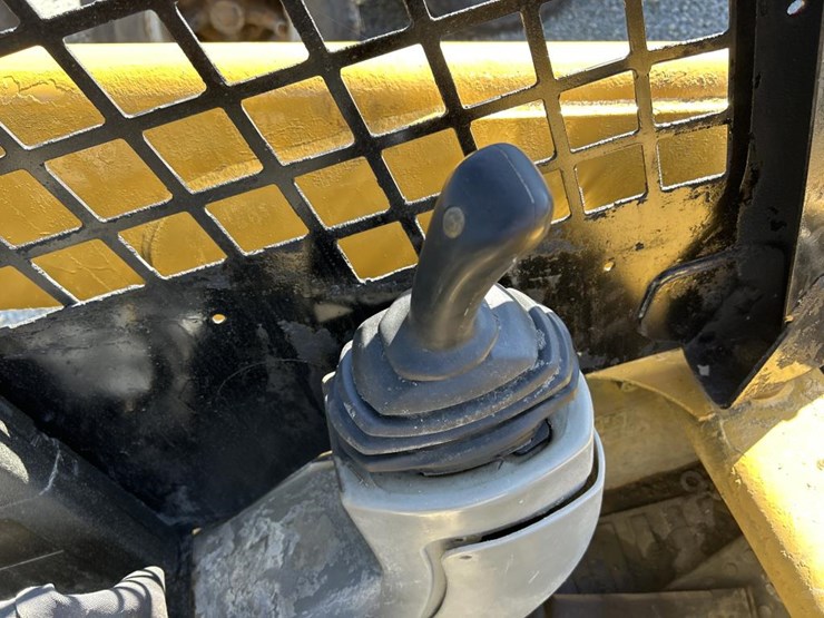 caterpillar-236-image-35