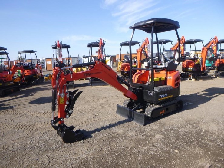 2025-tpm-16-hydraulic-excavator-image-1