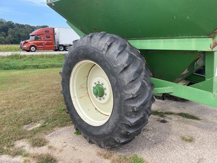#1012-•-brett-420-grain-cart-image-25