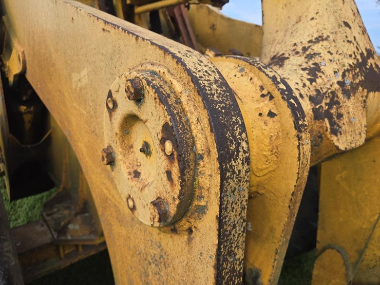 massey-ferguson-55c-image-17