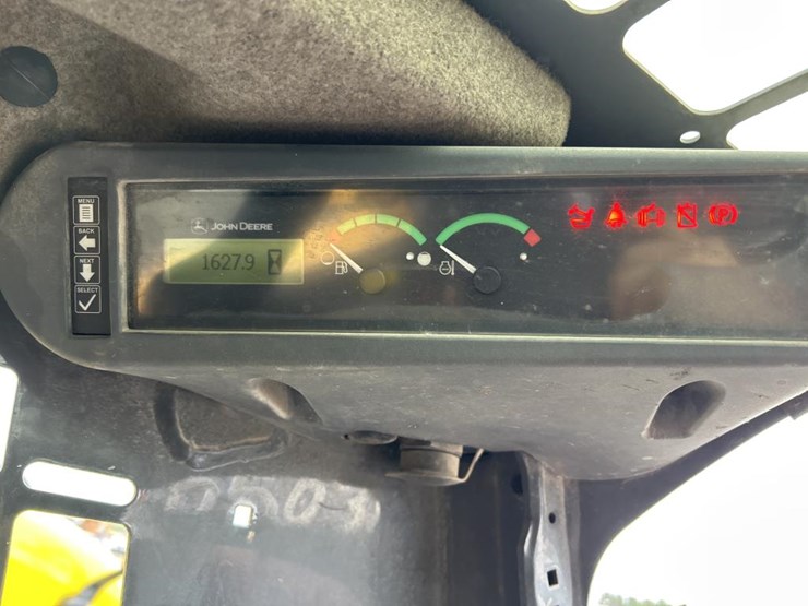 deere-318g-image-45