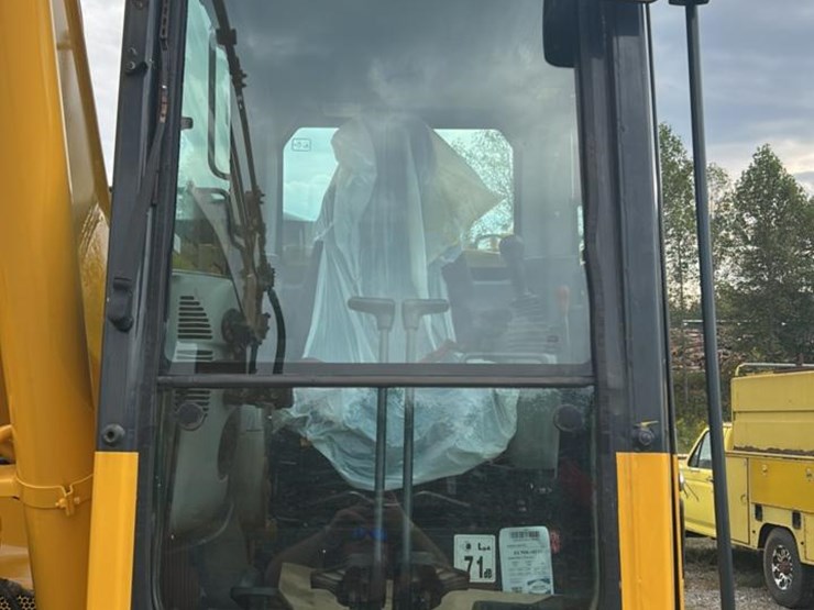 2021-komatsu-pc228-image-22
