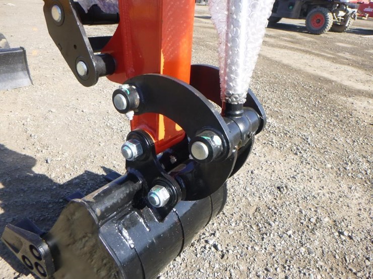 2025-tpm-16-hydraulic-excavator-image-11