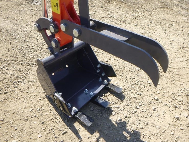 2025-agt-mx15rx-hydraulic-excavator-image-9