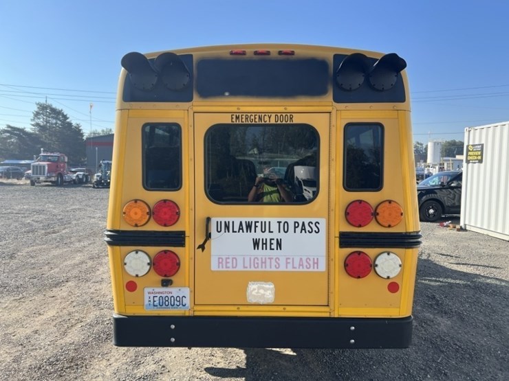 2009-chevrolet-express-school-bus-image-5