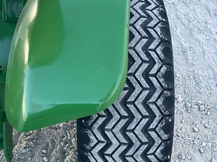 john-deere-112-image-39