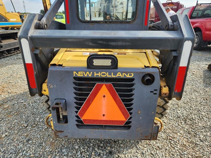 2001-new-holland-ls150-image-23