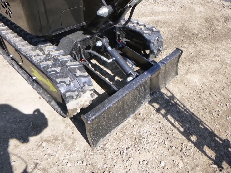 2025-vicsec-vc13-hydraulic-excavator-image-16