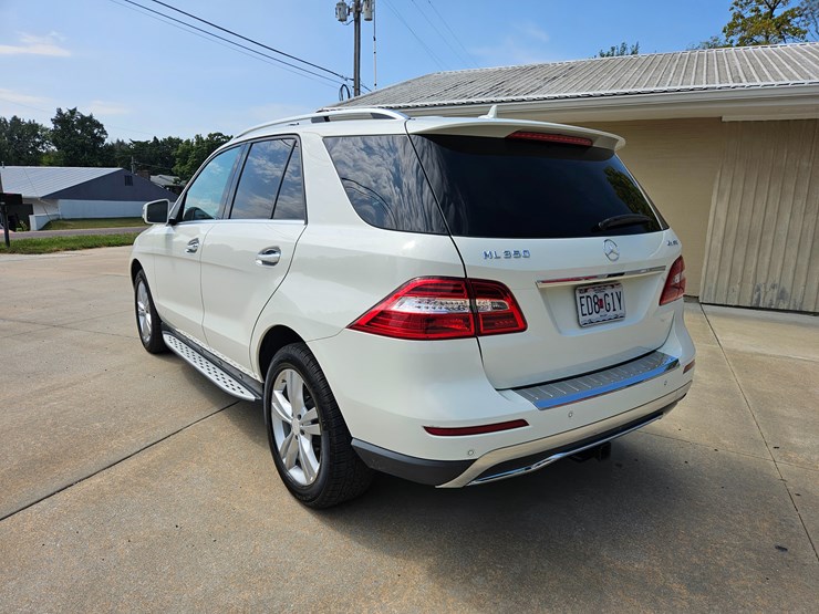 #18517-•-2013-mercedes-benz-m-class-multipurpose-vehicle-(mpv)-image-9