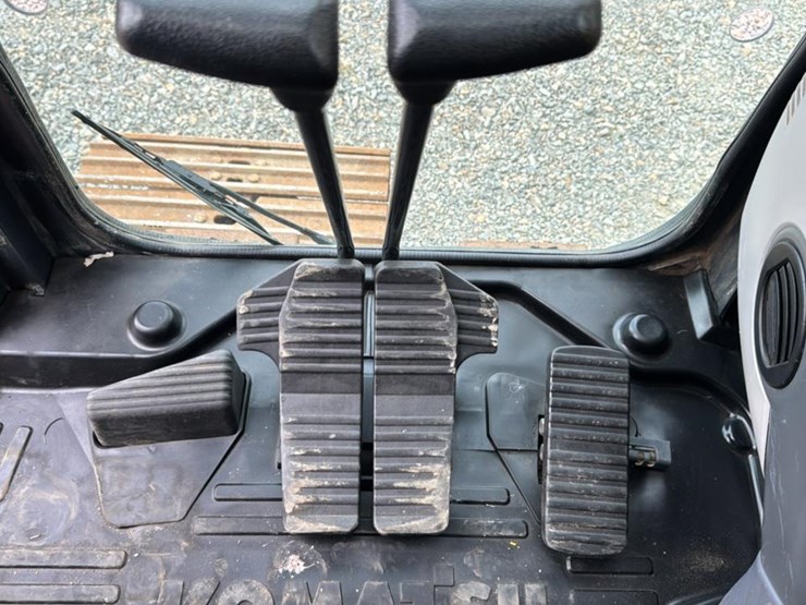 2022-komatsu-pc138-image-33