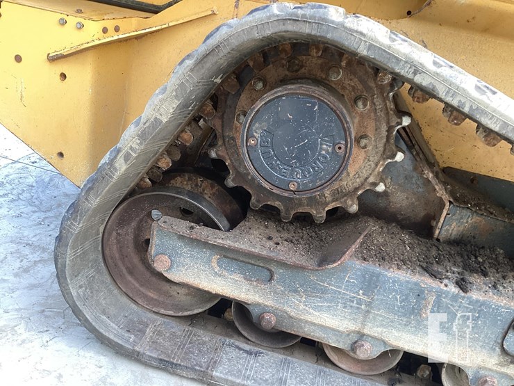 2020-deere-333g-image-12