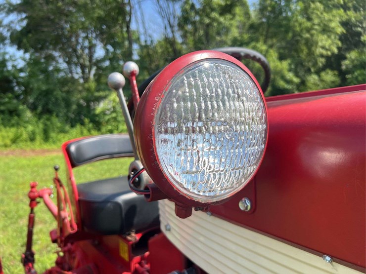 farmall-340-image-24