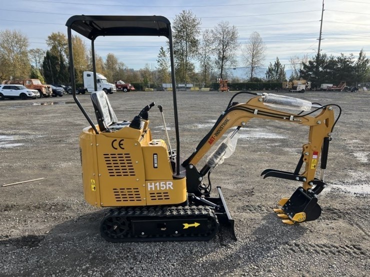 2025-cfg-h15r-mini-hydraulic-excavator-image-3
