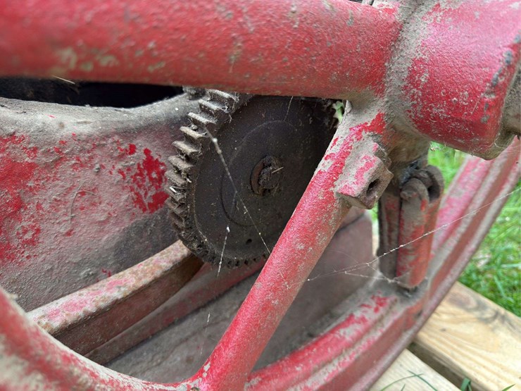5hp-new-holland-image-9