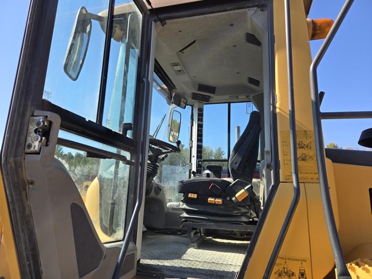 volvo-l120f-image-56